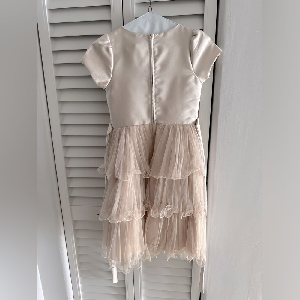 Gorgeous girls’ champagne dress with ruffled tulle skirt and beaded waist - Picture 2 of 3